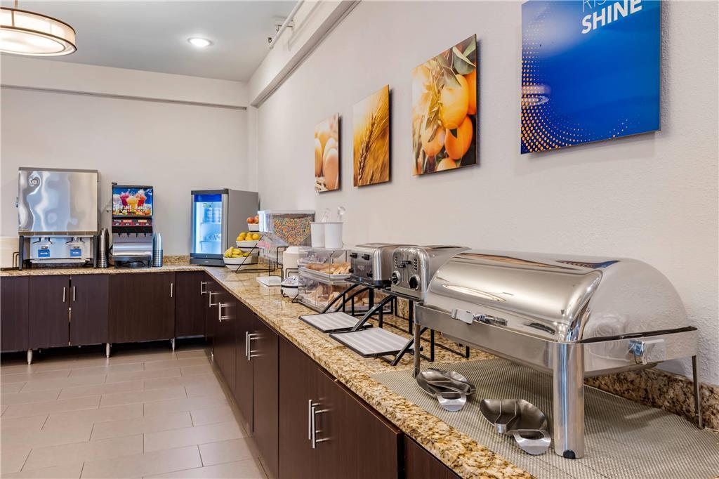 Comfort Inn Msp Airport - Mall Of America Блумінгтон Ресторан фото
